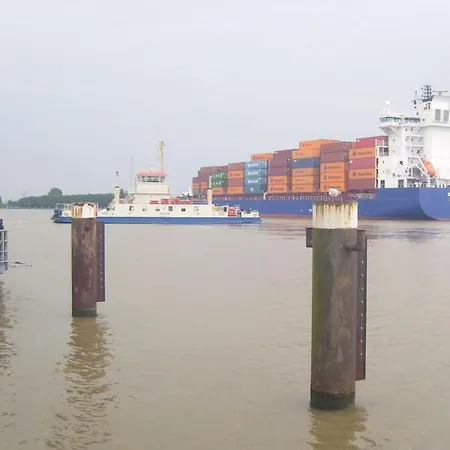 In With Swimming Pool Holiday home *